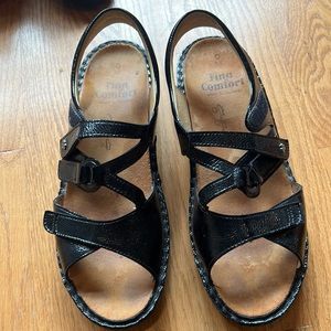 Finn Comfort Sandals size 6 1/2 D